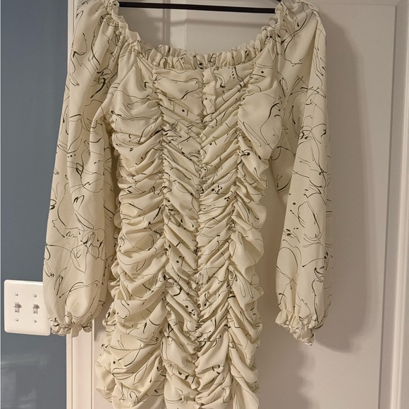 Casual Cream Off-Shoulder Dress - Picture 2 of 4